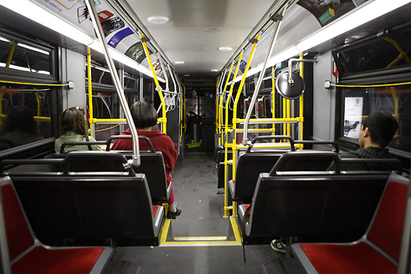 Phương tiện đi lại tại Toronto 8 busttc2